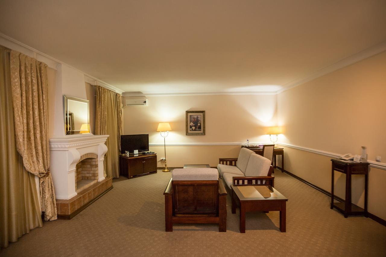 Hotel Bek Tashkent Luaran gambar